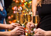 8 Tips to Throwing a Holiday Party