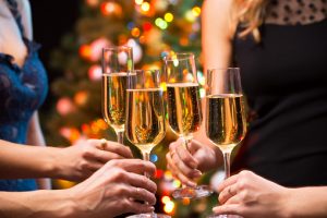 8 Tips to Throwing a Holiday Party