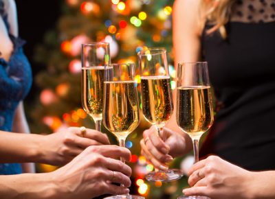 8 Tips to Throwing a Holiday Party